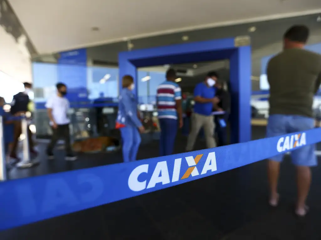 Caixa terá concurso público com 4 mil vagas em 2024; veja cargos e salários