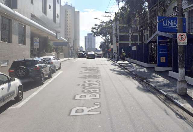 Acidente aconteceu no centro de Guarulhos | Reprodução/Google Street View