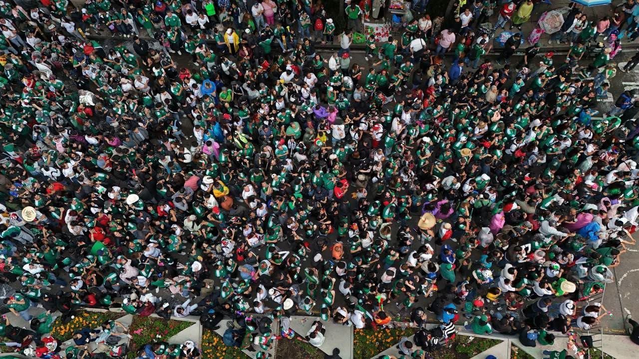 Festa por classificação na Copa acaba com 2 mortos no México