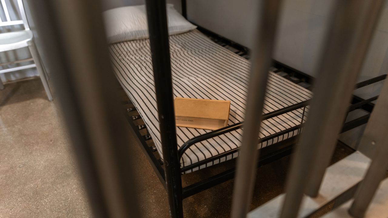 Imagem da notícia: Redução da maioridade penal: medida é viável no Brasil? Imagem da notícia: Redução da maioridade penal: medida é viável no Brasil?