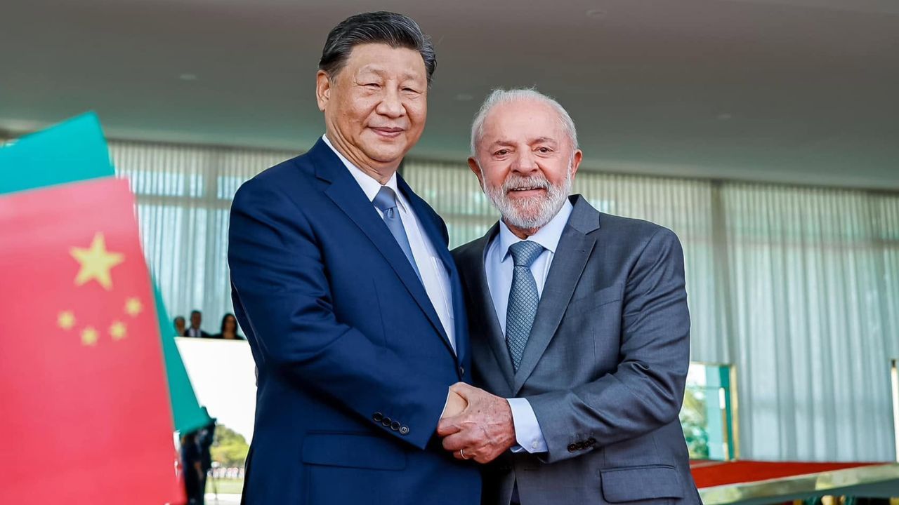 Lula conversa com Xi e reforça parceria Brasil-China