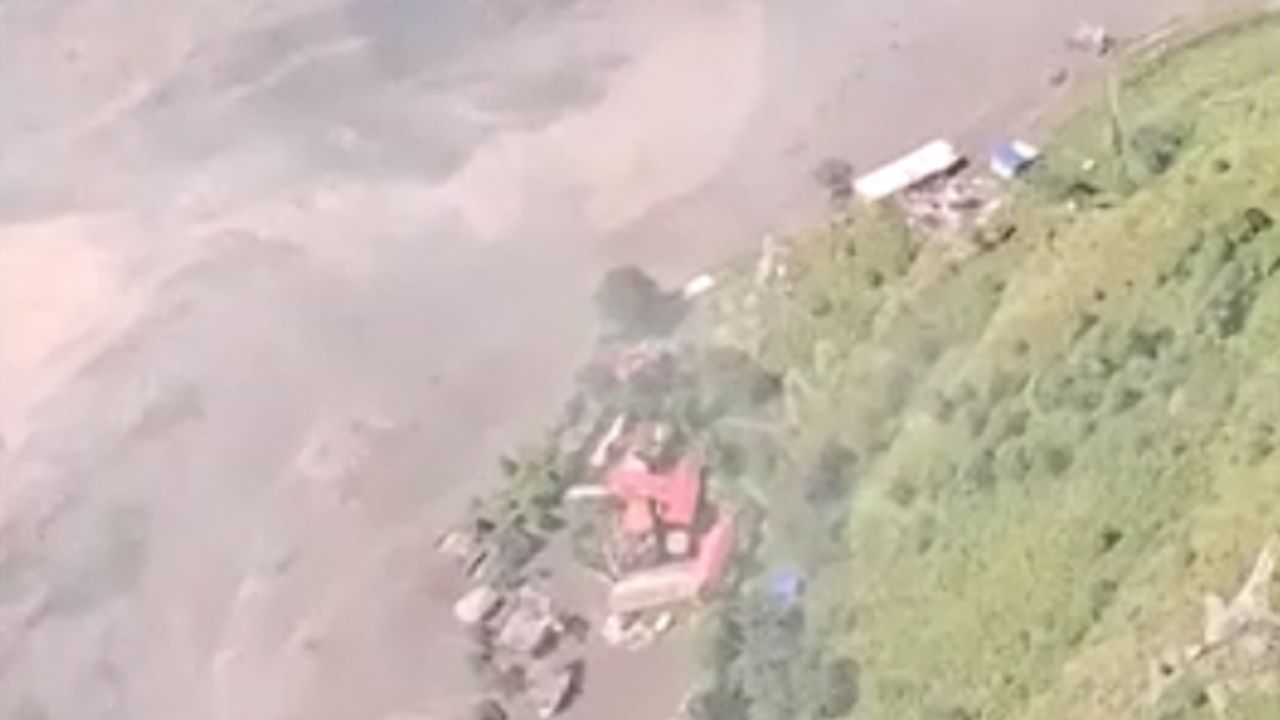 Imagem da notícia: Enchente repentina deixa ao menos 9 mortos no Nepal Imagem da notícia: Enchente repentina deixa ao menos 9 mortos no Nepal