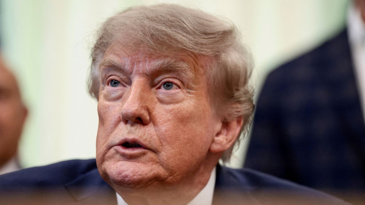 Câmara dos EUA aprova restringir poderes de guerra de Trump Câmara dos EUA aprova restringir poderes de guerra de Trump