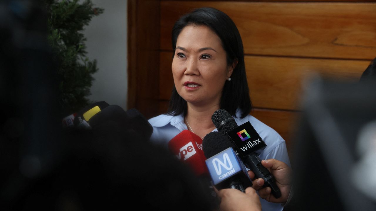 Imagem da notícia: Peru: Keiko lidera disputa com 99% das urnas apuradas Imagem da notícia: Peru: Keiko lidera disputa com 99% das urnas apuradas
