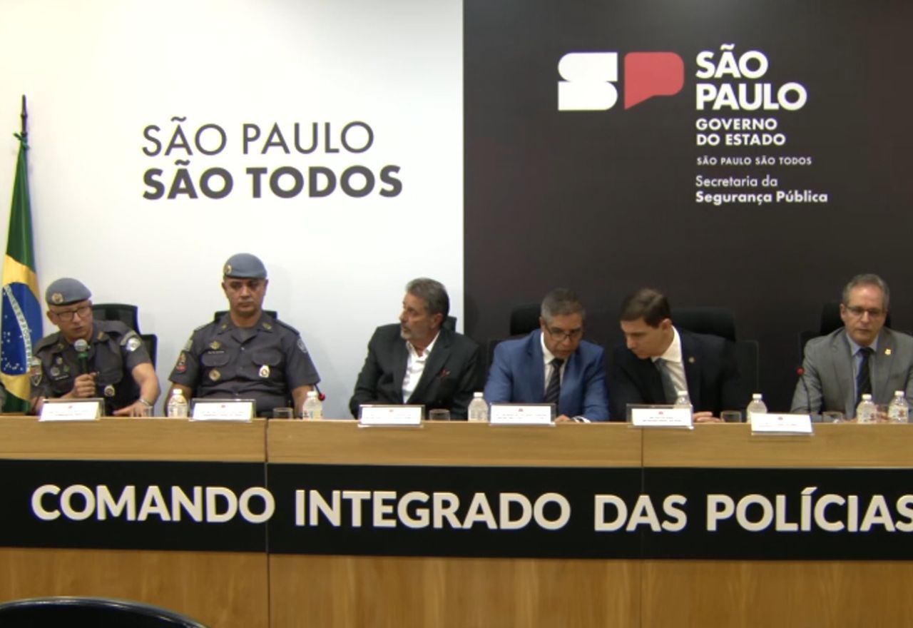 Coletiva de imprensa foi realizada na manhã desta quarta-feira (18) | Reprodução/SBT