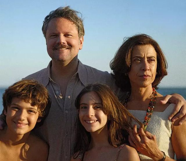 Capa do filme "Ainda Estou Aqui" | Divulgação