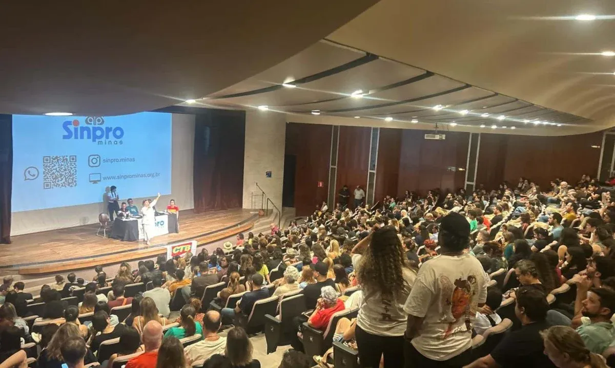 Os docentes rejeitaram a proposta do sindicato patronal de dividir a Convenção Coletiva de Trabalho. | Sinpro Minas/Divulgação