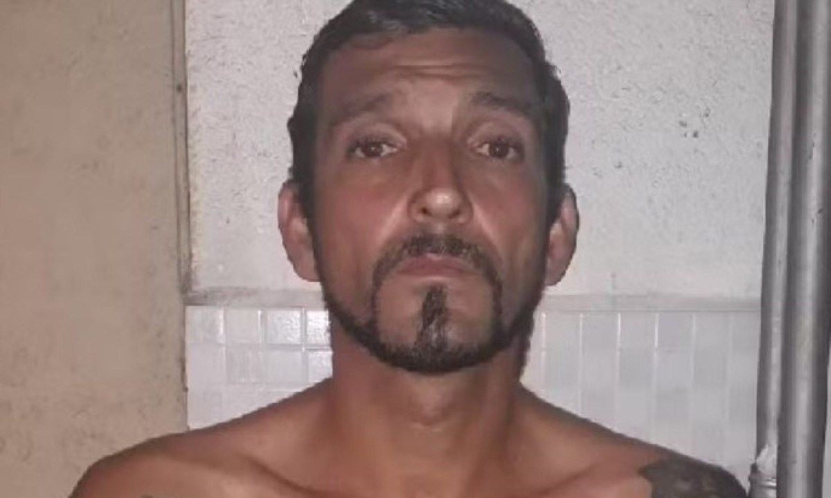 Adolescente mata morador de rua com 50 facadas em Minas e é apreendido em SP Adolescente mata morador de rua com 50 facadas em Minas e é apreendido em SP