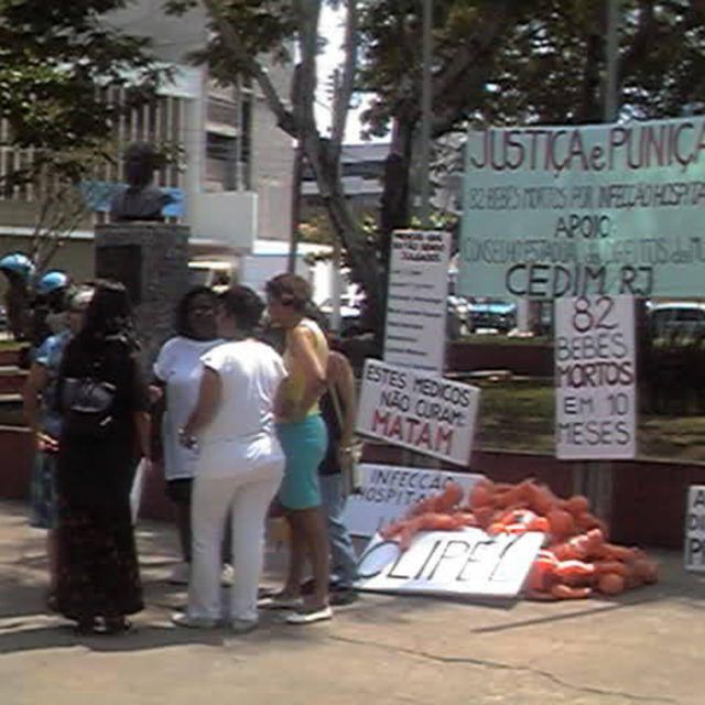 Mães de Cabo Frio lutam por justiça desde o fim dos anos 90 | Reprodução