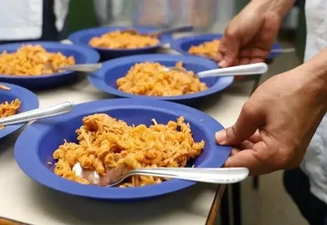 Almoço será servido, de segunda a sexta, no horário entre 11h e 13h30 | Divulgação/Secretaria da Educação de SP