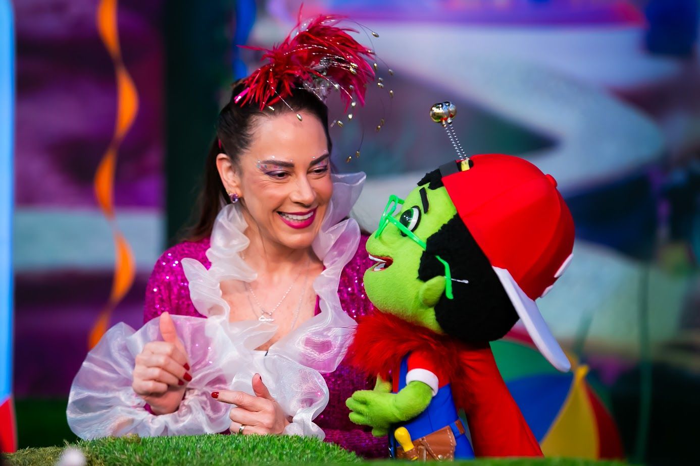 Clima de Carnaval toma conta do Sábado Animado