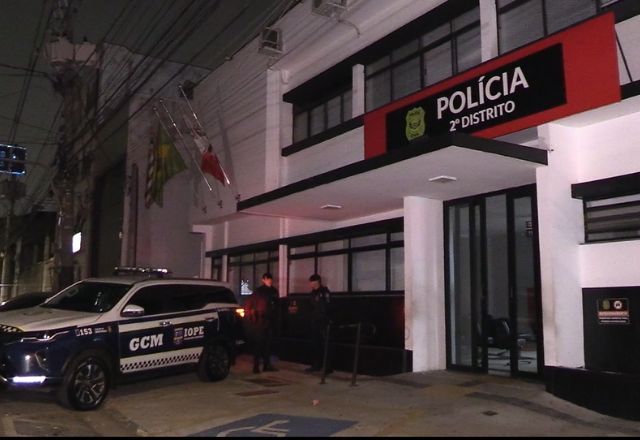 A briga teria começado no corredor e terminado no quarto da vítima, onde equipes do SAMU a encontraram desacordada e confirmaram a morte | Reprodução