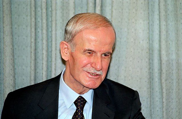 Rebeldes sírios incendeiam túmulo de Hafez al-Assad, pai de Bashar al-Assad -  Reprodução Wikimedia Commons
