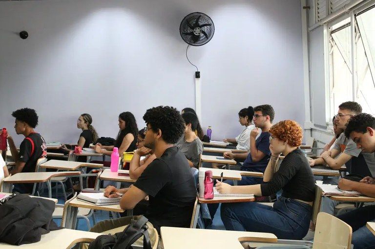 “Enem dos Concursos” conta com mais de 100 mil candidatos no primeiro dia de inscrições