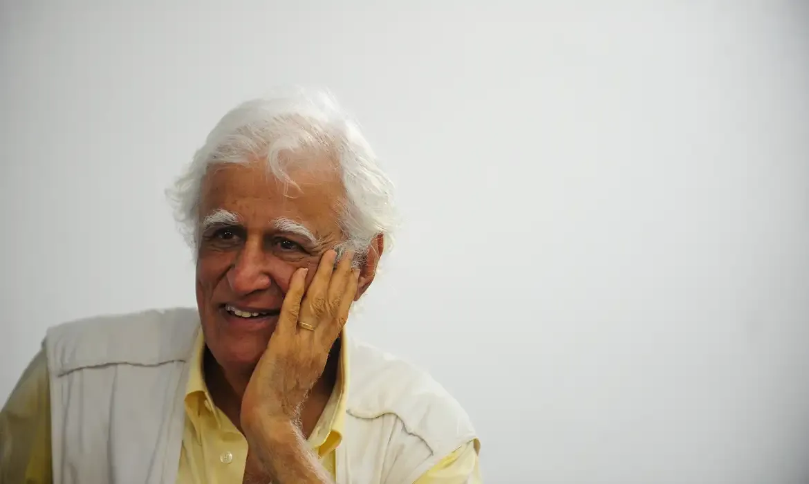 Artistas e políticos lamentam nas redes a morte de Ziraldo