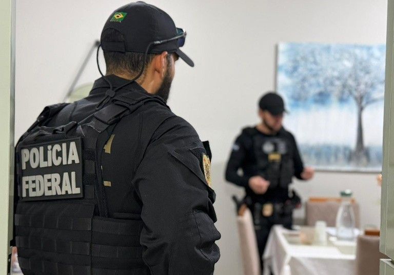 A PF também identificou "indícios de irregularidades em procedimentos internos" e "movimentações financeiras consideradas atípicas" | Divulgação/Polícia Federal