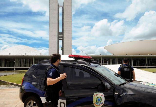 Congresso aprova reajuste de 18% para forças de segurança do DF Congresso aprova reajuste de 18% para forças de segurança do DF