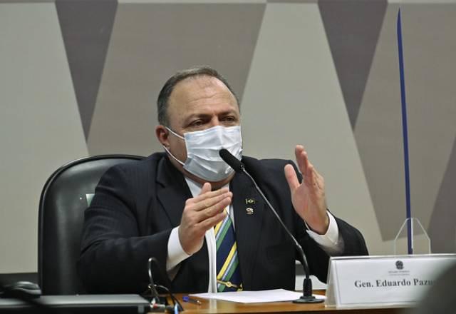 À mesa da CPI da Covid, ex-ministro da Saúde, general Eduardo Pazuello