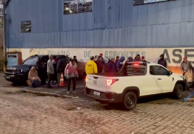 Com frio intenso, Porto Alegre aumenta acolhimento para população em situação de rua
