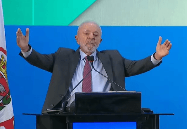 "E por isso é importante que nós brasileiros mantenhamos o equilíbrio para que a gente tome decisão com base nas nossas realidades", disse Lula | Reprodução CanalGov