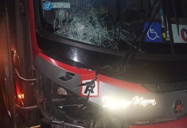 Dois romeiros morrem atropelados na Via Dutra