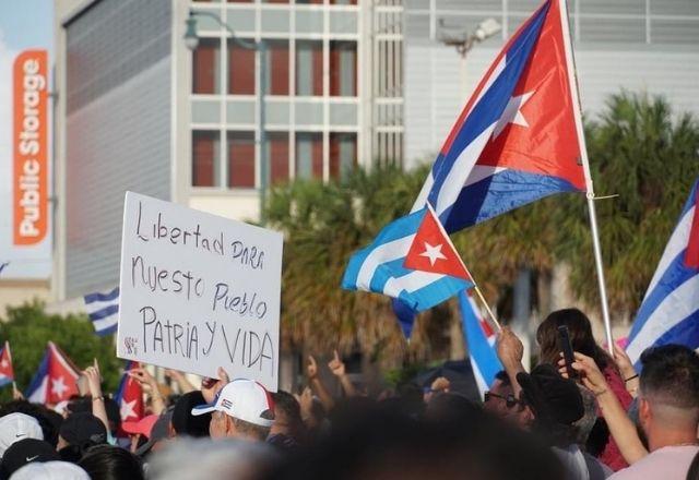 Manifestações em Cuba | Reprodução Twitter/AdrianRG1013