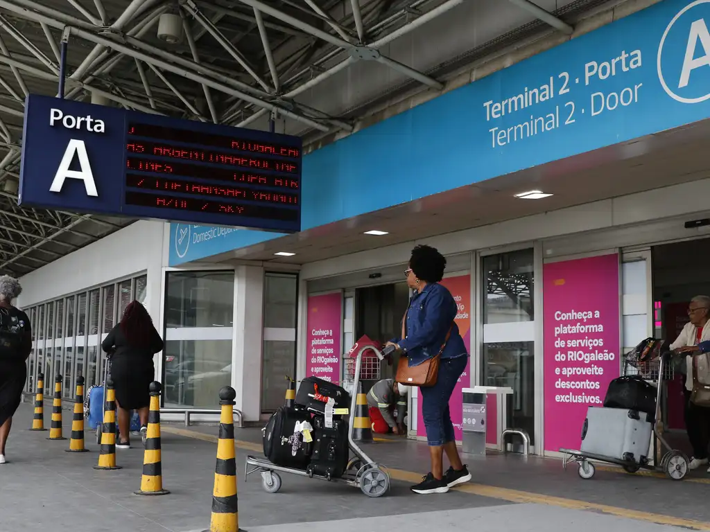 Aeroporto do Galeão no Rio de Janeiro está sem energia elétrica