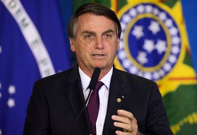 Bolsonaro fala pela primeira vez com novo primeiro-ministro de Israel Bolsonaro fala pela primeira vez com novo primeiro-ministro de Israel