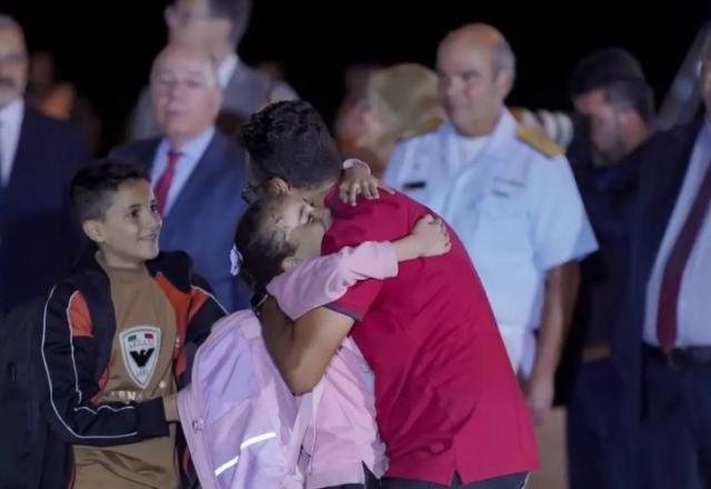 Brasil Agora: depois de 37 dias, repatriados de Gaza estão de volta ao Brasil (Rafa Neddermeyer/Agência Brasil)