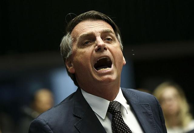 Poder Expresso: Bolsonaro posta "fake news" sobre resultado eleitoral Poder Expresso: Bolsonaro posta "fake news" sobre resultado eleitoral