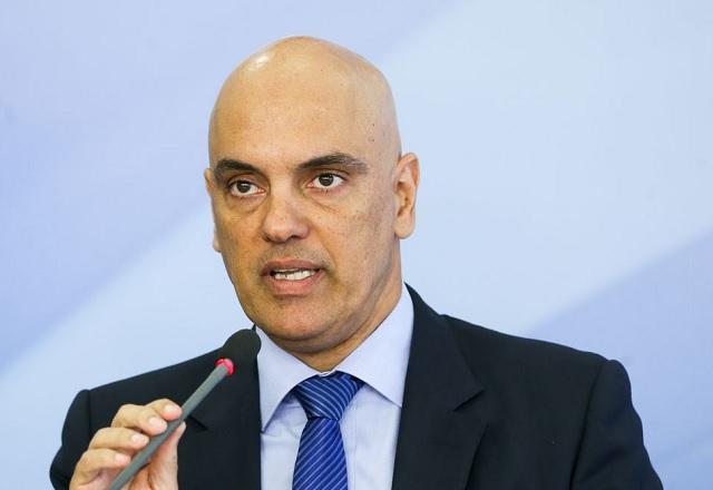 Ministro Alexandre de Moraes fala ao microfone (Marcelo Camargo/Agência Brasil)