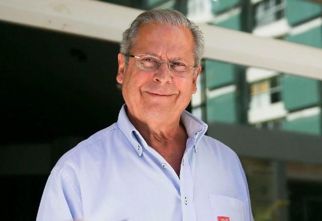 José Dirceu sorrindo (Marcelo Camargo/Agência Brasil)
