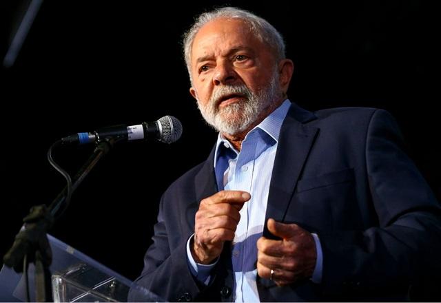 Lula fala ao microfone (Marcelo Camargo/Agência Brasil)