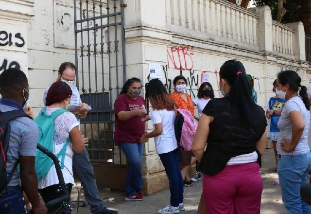 Brasil registra quase 58 mil casos de covid-19 em 24 horas Brasil registra quase 58 mil casos de covid-19 em 24 horas