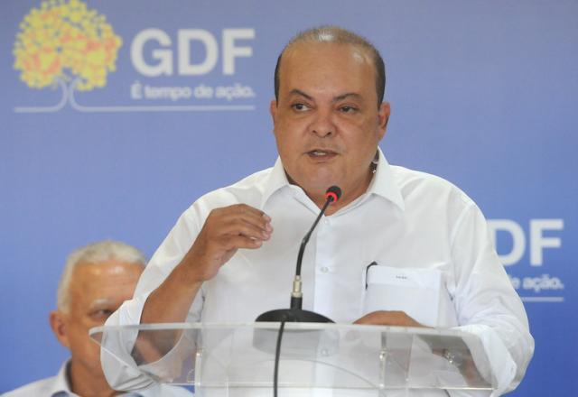 Ibaneis Rocha fala ao microfone (Paulo H. Carvalho/Agência Brasília)