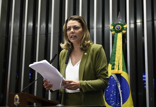 "Taxa das blusinhas": relatora chega a acordo para votar MP "Taxa das blusinhas": relatora chega a acordo para votar MP