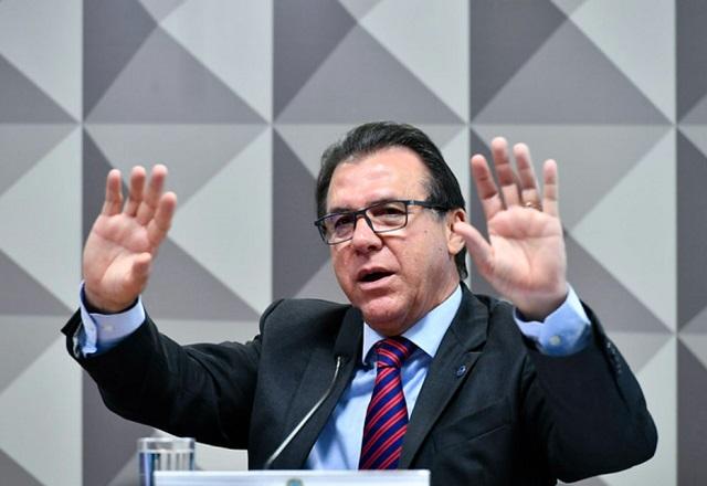 Luiz Marinho gesticula enquanto fala em audiência pública no Senado (Geraldo Magela/Agência Senado)