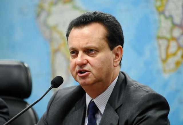 Gilberto Kassab fala ao microfone (Marcos Oliveira/Agência Senado)