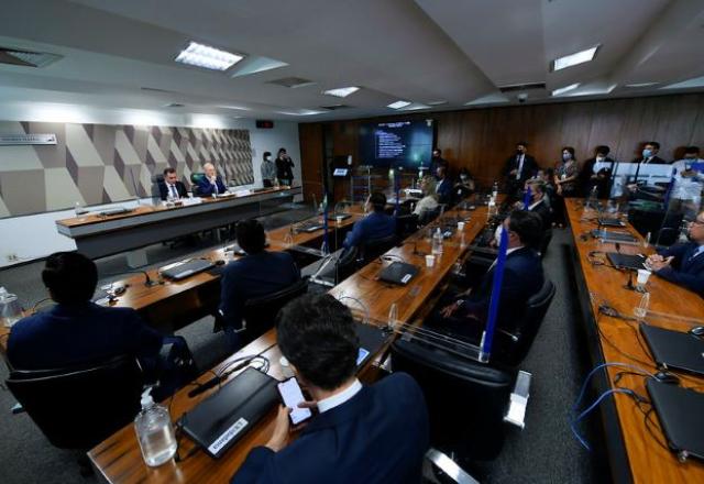 Comissão que revisará impeachment vai focar no recebimento do pedido Comissão que revisará impeachment vai focar no recebimento do pedido