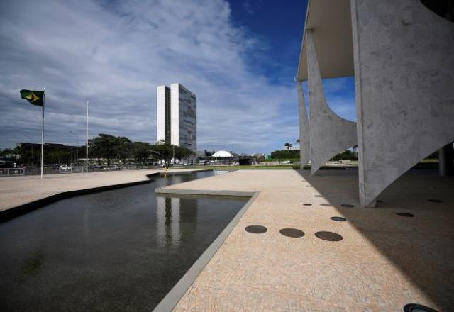 Terceira via debate disputa pelo Palácio do Planalto (Foto: Pedro França/Agência Senado)