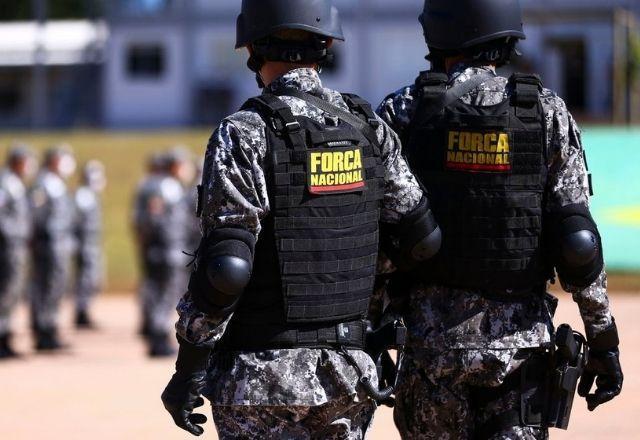 Agentes da Força Nacional tem armas roubadas no Rio