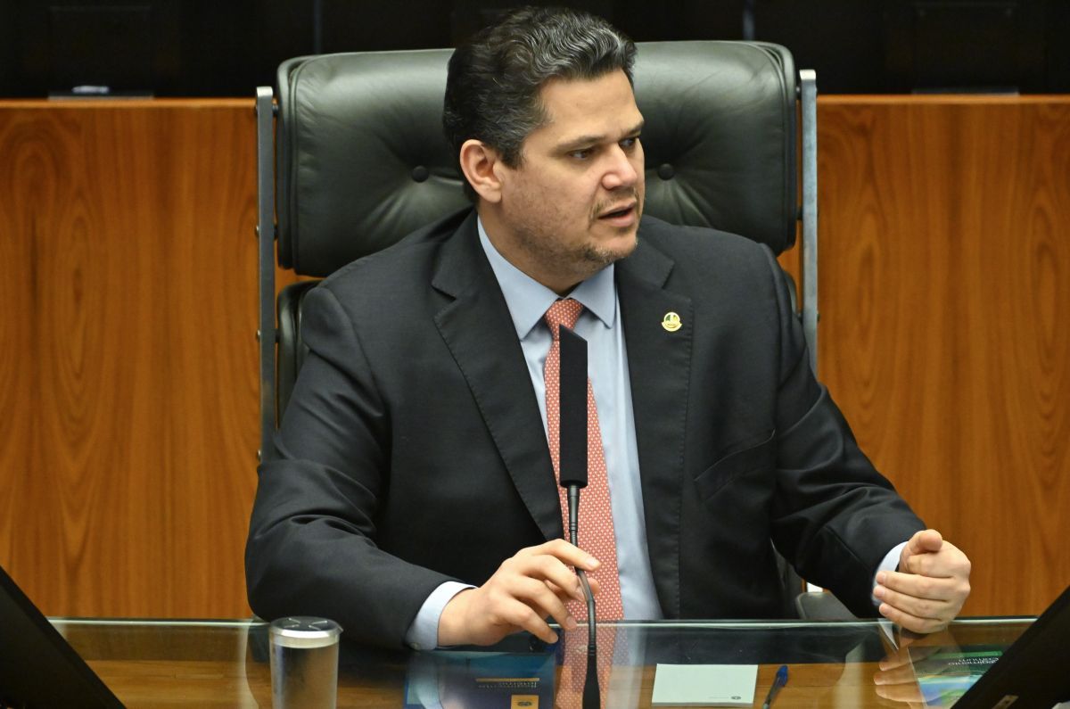 PF indicia suplente de Alcolumbre em investigação sobre desvio de recursos públicos PF indicia suplente de Alcolumbre em investigação sobre desvio de recursos públicos