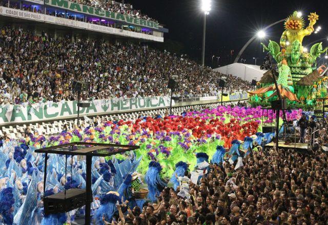 Além dos desfiles do sambódromo, o Carnaval da capital paulista deve reunir 15 milhões de foliões nos eventos de rua | Agência Brasil