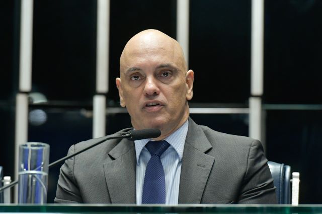 Moraes ironiza tempo antes das redes sociais: "Éramos felizes e não sabíamos"