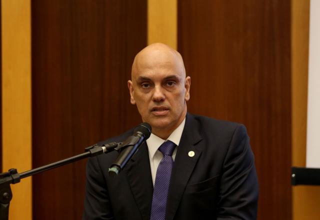 Alexandre de Moraes tira PP e Republicanos de ação sobre urnas
