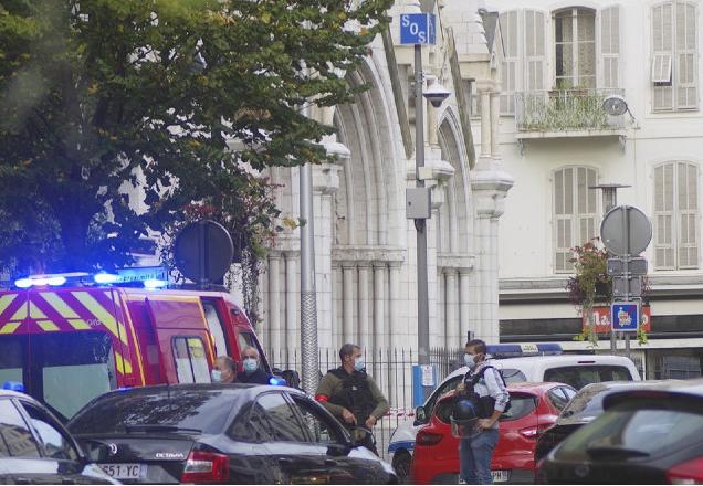 Igrejas da região de Nice estarão fechadas e sob proteção policial. Foto: AP Photo/Alexis Gilli