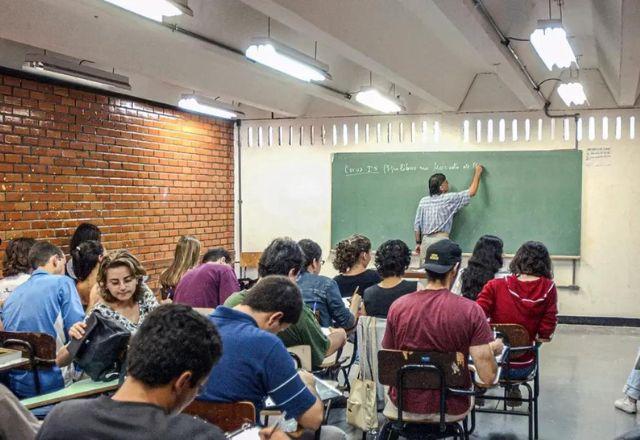 Alta evasão no ensino superior durante o ano de 2021 aconteceu devido à pandemia de covid-19 | Agência Brasil