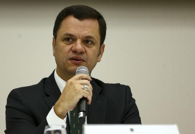 Anderson Torres pede 'providências imediatas' sobre invasão do Congresso