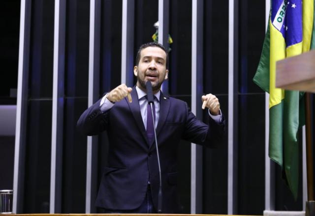 André Janones