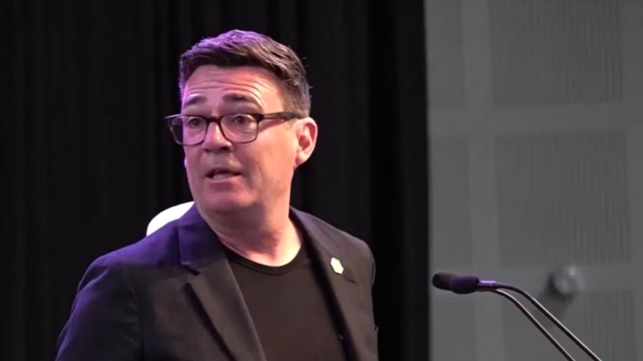 Imagem da notícia: Quem é Andy Burnham, favorito para substituir Keir Starmer Imagem da notícia: Quem é Andy Burnham, favorito para substituir Keir Starmer
